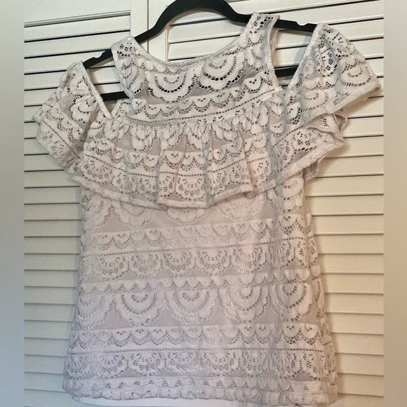 Lilly Pulitzer Lace Cold Shoulder Top - Picture 3 of 5